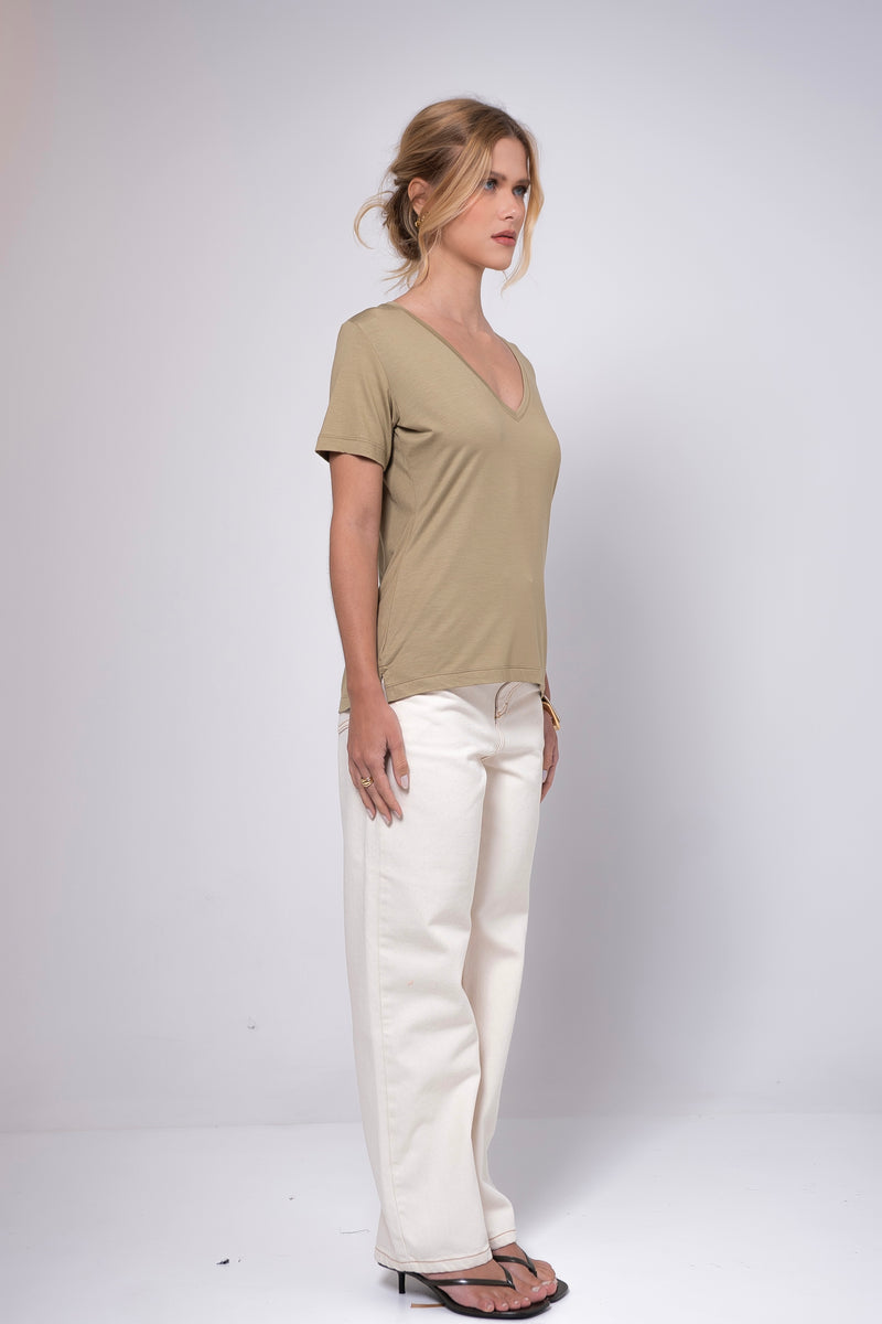 camiseta gola v modal